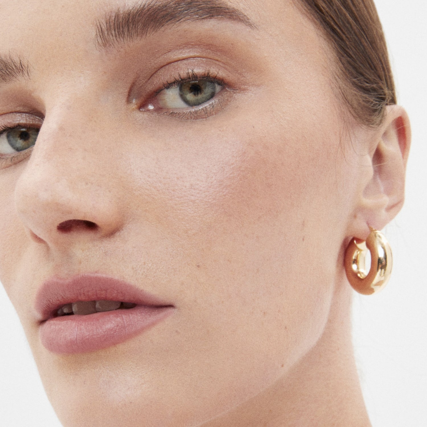 Suavização sob a base de maquiagem 